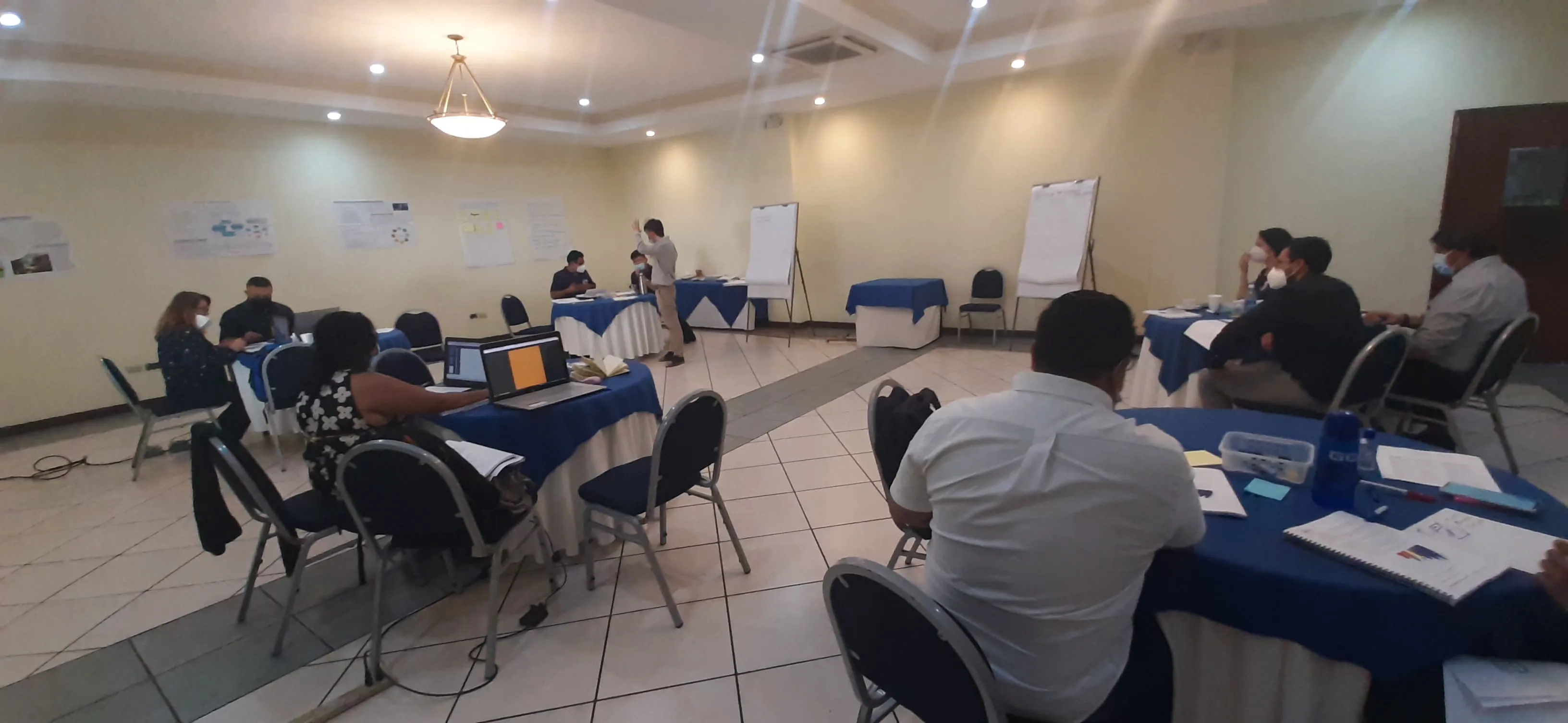Talleres sobre presupuestos públicos FUNDE-IBP-ICEFI